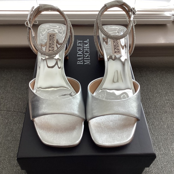 Badgley Mischka Collection Infinity II Sandal (Women), size 7M - Picture 8 of 13